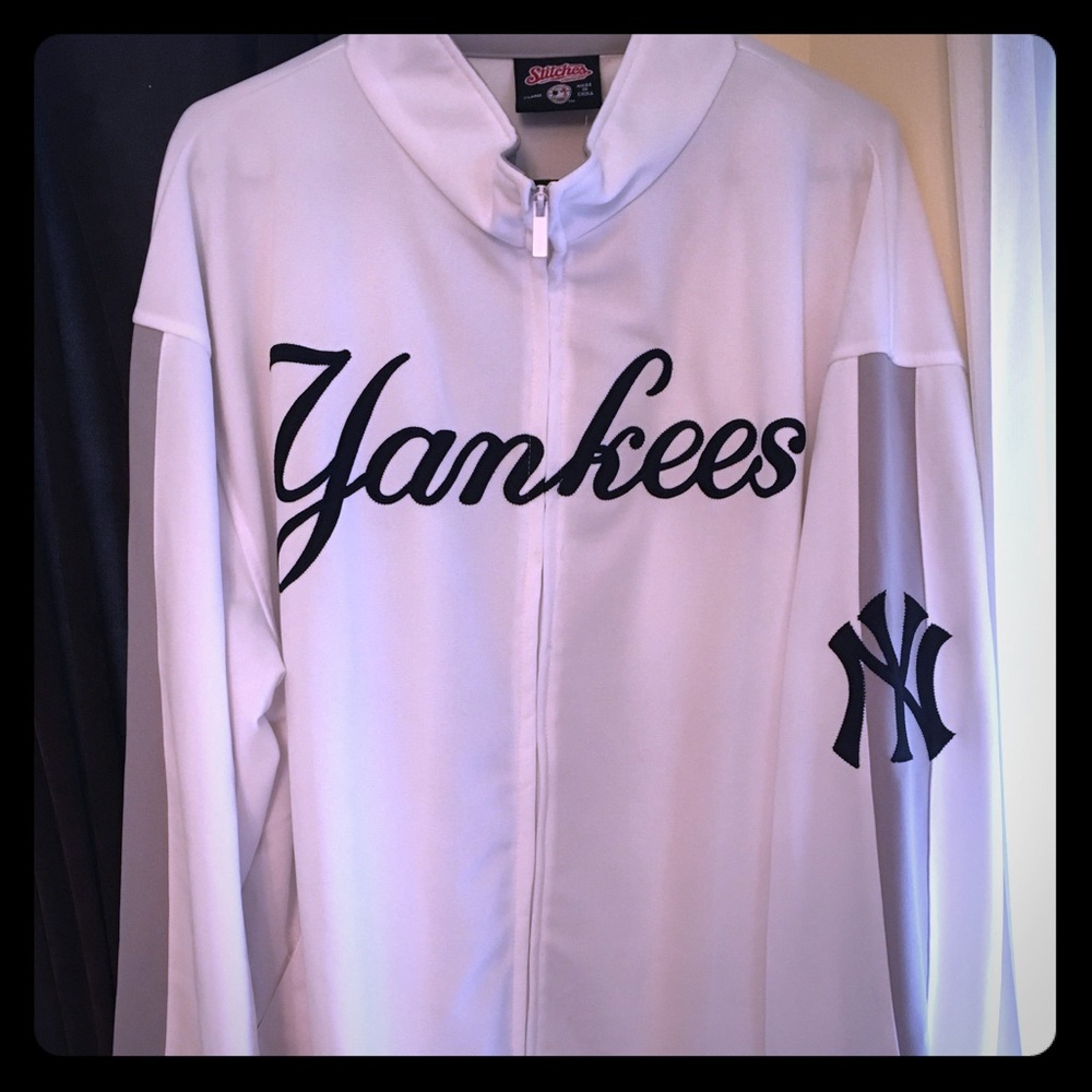NWT GENUINE MLB Mens Yankees warmup jacket Size XL